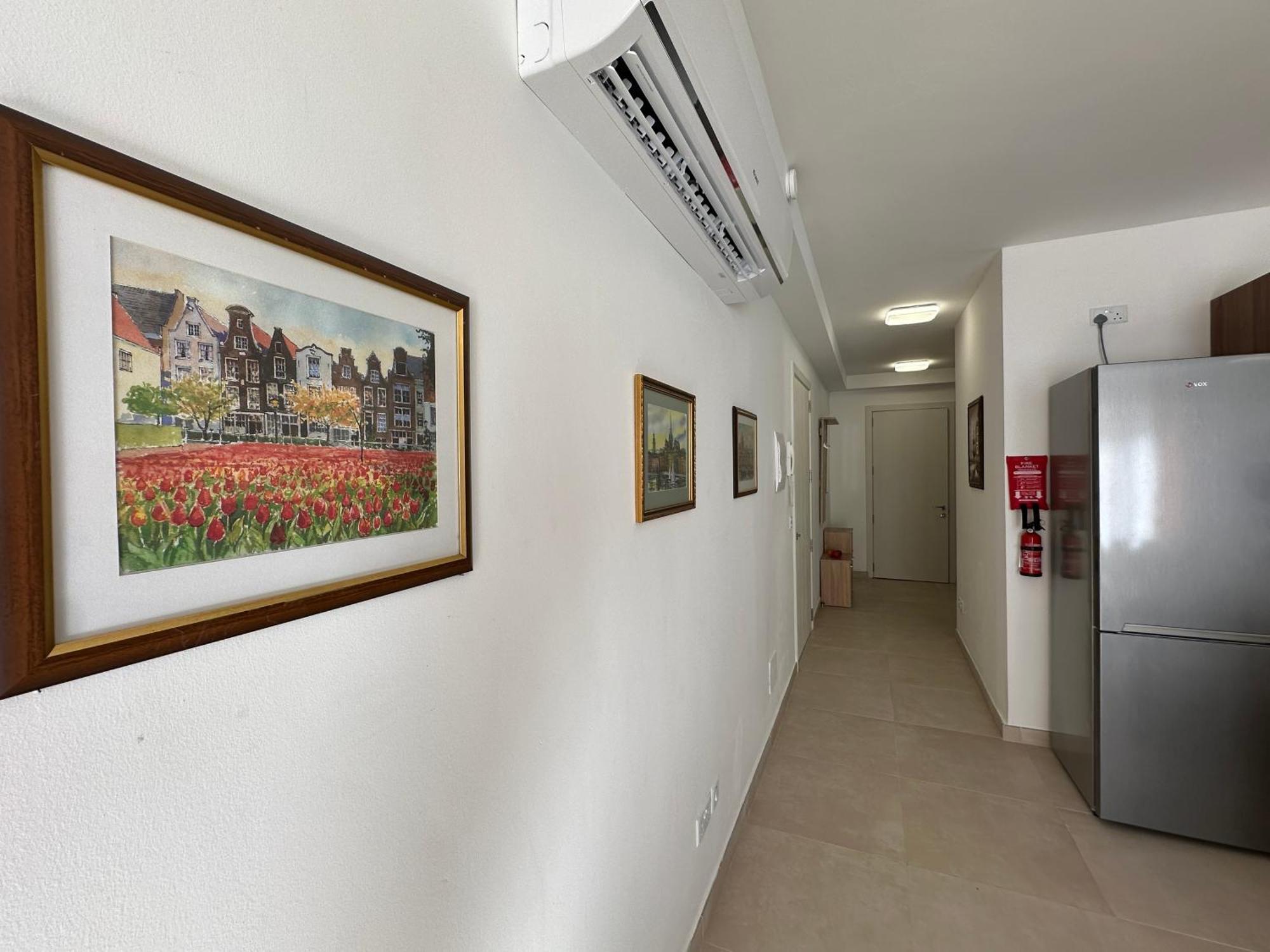 New, Airy And Spacious Apartment In 梅利哈 外观 照片