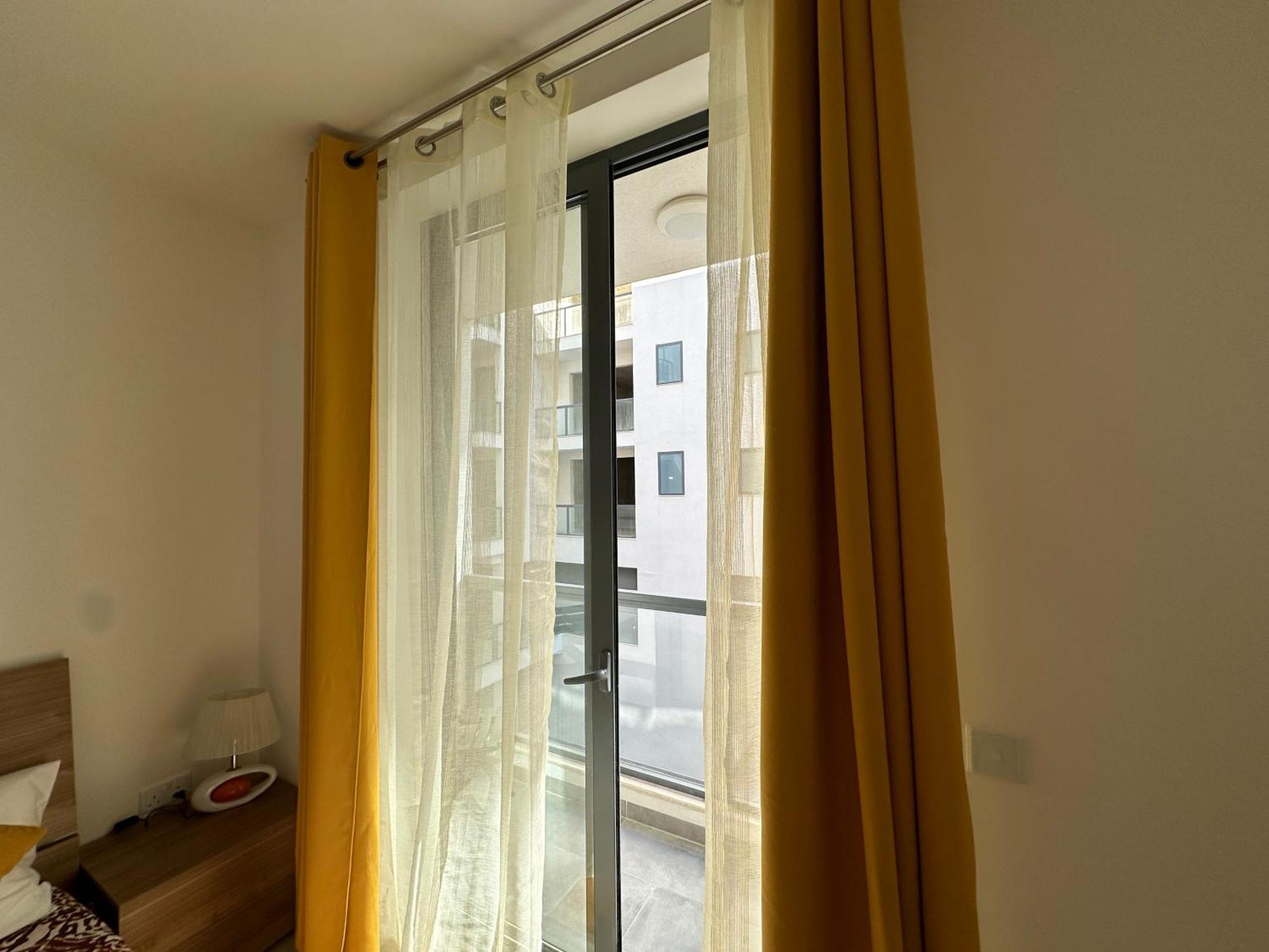 New, Airy And Spacious Apartment In 梅利哈 外观 照片