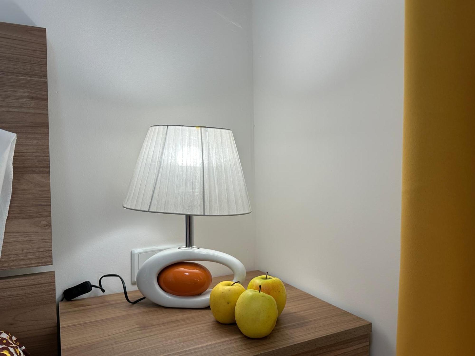 New, Airy And Spacious Apartment In 梅利哈 外观 照片